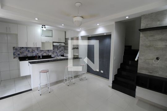 Apartamento para alugar com 2 quartos, 65m² em Jardim Guairaca, São Paulo