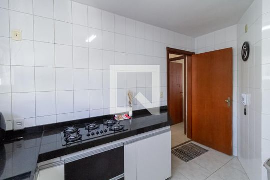 Cozinha de apartamento à venda com 3 quartos, 182m² em Castelo, Belo Horizonte