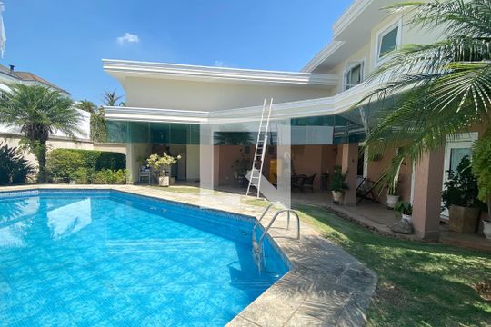 Piscina de casa de condomínio à venda com 4 quartos, 462m² em Alphaville, Santana de Parnaíba