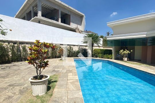 Piscina de casa de condomínio à venda com 4 quartos, 462m² em Alphaville, Santana de Parnaíba