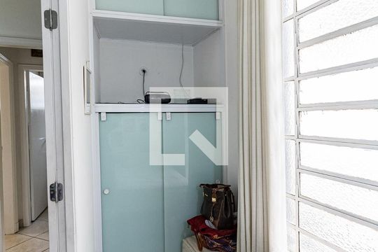 Quarto 4 de casa à venda com 4 quartos, 201m² em Vila Firmiano Pinto, São Paulo