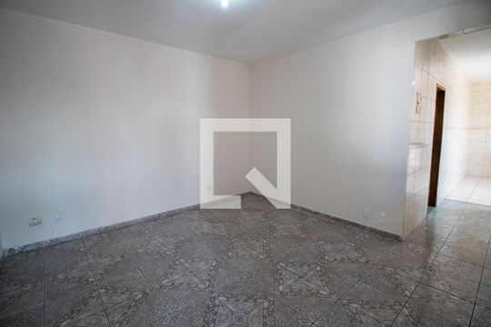 Sala de casa para alugar com 1 quarto, 79m² em Engenho do Porto, Duque de Caxias