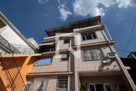 Fachada de casa para alugar com 1 quarto, 79m² em Engenho do Porto, Duque de Caxias