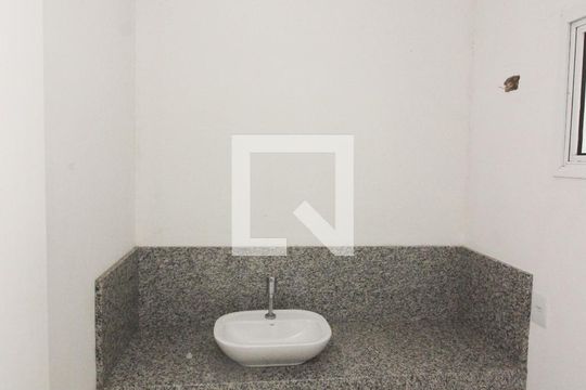 Lavabo de casa de condomínio à venda com 3 quartos, 250m² em Ipanema, Porto Alegre