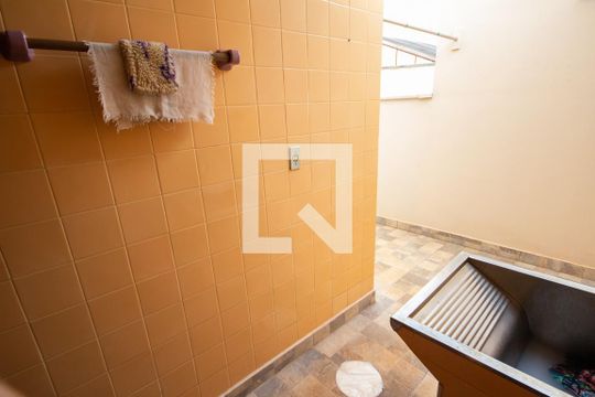 Área de Serviço de casa para alugar com 3 quartos, 150m² em Jardim Palma Travassos, Ribeirão Preto
