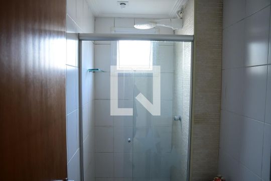Banheiro de apartamento para alugar com 2 quartos, 48m² em Parque Rincão, Cotia