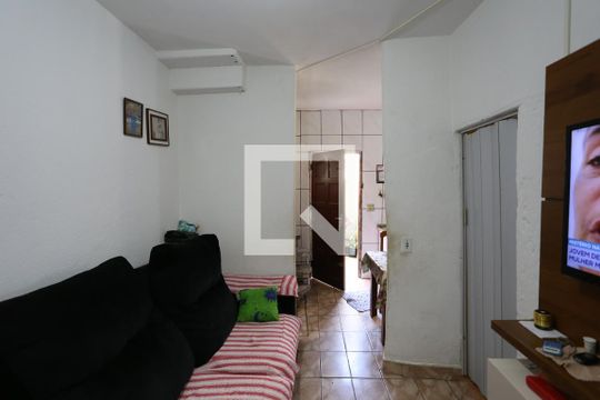 Sala de casa à venda com 2 quartos, 100m² em Cangaiba, São Paulo