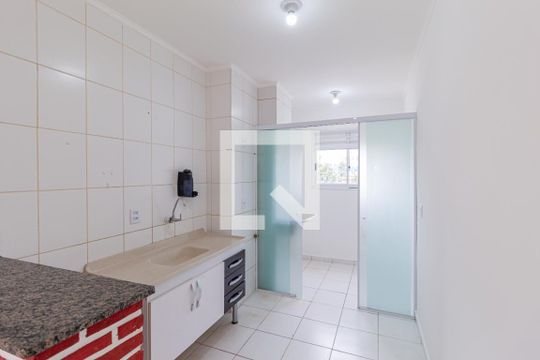Cozinha e área de serviço de apartamento para alugar com 2 quartos, 55m² em Novo Osasco, Osasco