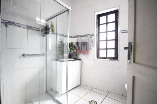 Banheiro de casa para alugar com 3 quartos, 140m² em Vila Mariana, São Paulo
