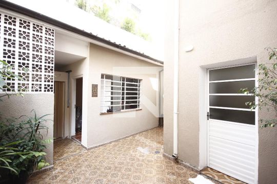 Quintal de casa para alugar com 3 quartos, 140m² em Vila Mariana, São Paulo