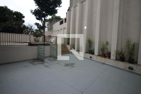 Área comum de apartamento à venda com 3 quartos, 81m² em Vila Bertioga, São Paulo