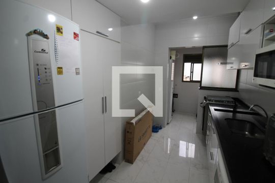 Cozinha de apartamento à venda com 3 quartos, 81m² em Vila Bertioga, São Paulo