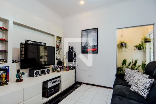 Sala de TV de casa para alugar com 3 quartos, 255m² em Vila Augusta, Guarulhos