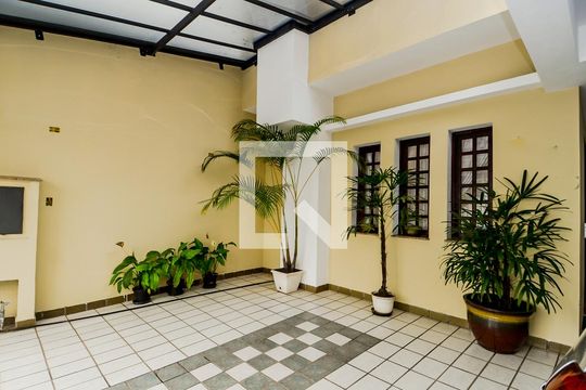 Garagem de casa para alugar com 3 quartos, 255m² em Vila Augusta, Guarulhos