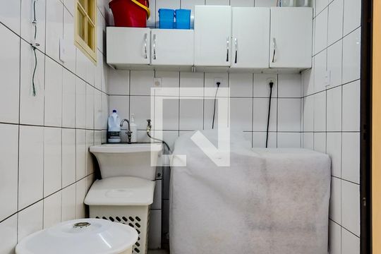 Área de Serviço de casa para alugar com 3 quartos, 255m² em Vila Augusta, Guarulhos