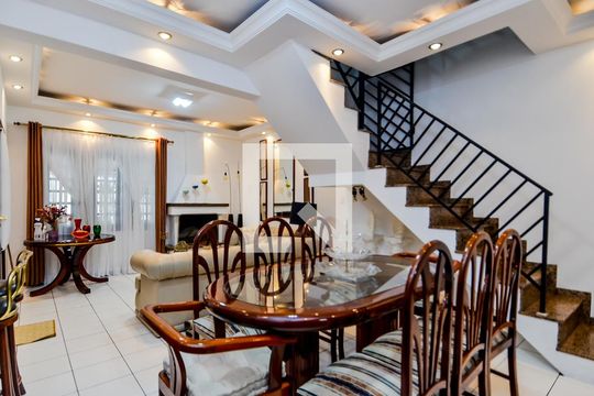 Casa para alugar com 3 quartos, 255m² em Vila Augusta, Guarulhos