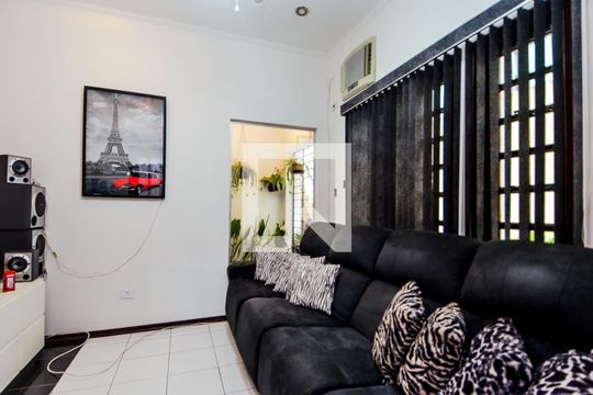 Sala de TV de casa para alugar com 3 quartos, 255m² em Vila Augusta, Guarulhos