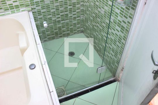 Banheiro de apartamento para alugar com 2 quartos, 81m² em Centro, São Vicente