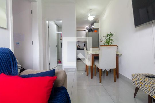 Sala de apartamento para alugar com 2 quartos, 34m² em Vila Dalila, São Paulo