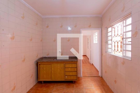 Cozinha  de casa para alugar com 1 quarto, 40m² em Vila Ponte Rasa, São Paulo