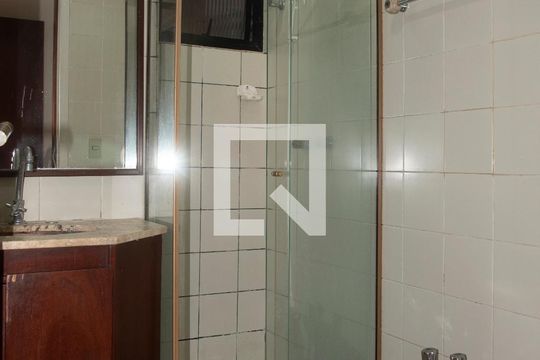 Banheiro de apartamento para alugar com 3 quartos, 78m² em Vila Congonhas, São Paulo