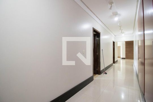 Corredor de casa para alugar com 3 quartos, 250m² em Park Way, Brasília