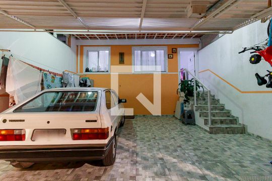 Garagem de casa à venda com 2 quartos, 75m² em Jardim Brasília, São Paulo