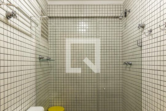 Banheiro de apartamento para alugar com 1 quarto, 47m² em Vila Buarque, São Paulo