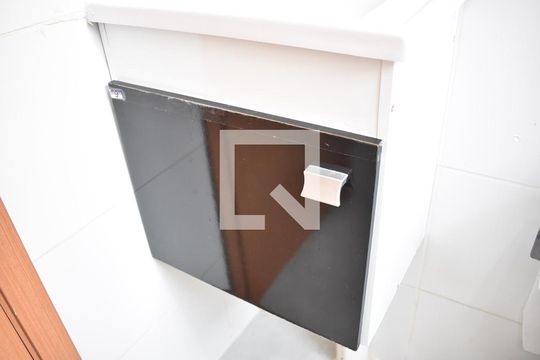 Banheiro - Armário de apartamento para alugar com 2 quartos, 45m² em Campo Grande, Rio de Janeiro