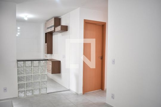 Sala de apartamento para alugar com 2 quartos, 45m² em Campo Grande, Rio de Janeiro