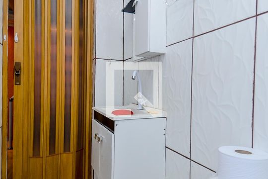 Banheiro Social de casa à venda com 2 quartos, 200m² em Jardim Ansalca, Guarulhos