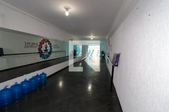 Garagem de casa à venda com 3 quartos, 125m² em Penha de França, São Paulo