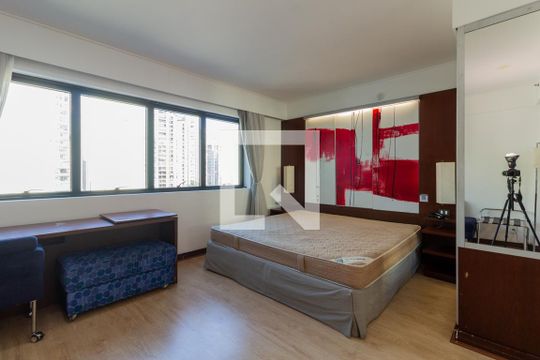 Kitnet/Studio para alugar com 1 quarto, 30m² em Indianópolis, São Paulo