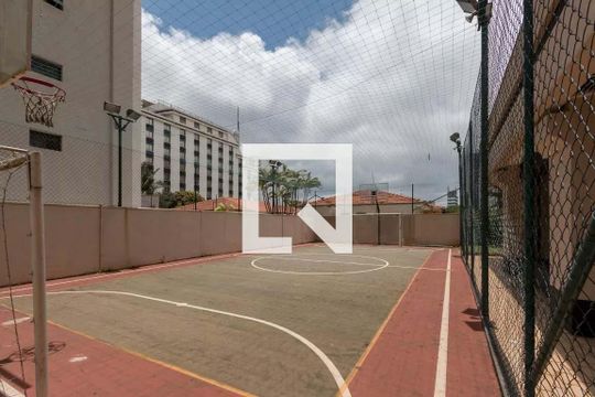 Quadra de apartamento para alugar com 1 quarto, 45m² em Vila Congonhas, São Paulo
