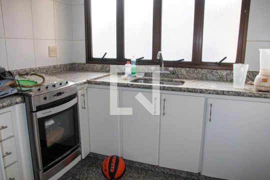 Cozinha de apartamento à venda com 3 quartos, 158m² em Jardim Leonor Mendes de Barros, São Paulo