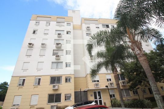 Fachada do bloco de apartamento à venda com 3 quartos, 70m² em Cristal, Porto Alegre