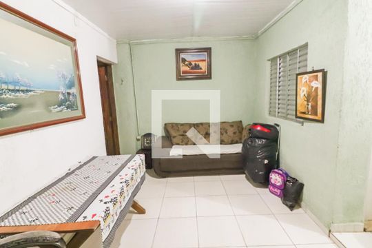 Casa à venda com 4 quartos, 200m² em Vila Dinorah, São Paulo