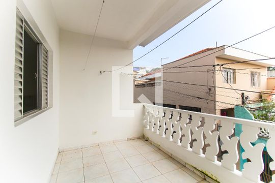 Varanda de casa para alugar com 2 quartos, 75m² em Vila Carmosina, São Paulo