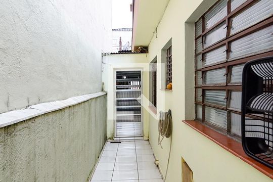 Corredor de casa à venda com 2 quartos, 150m² em Vila do Encontro, São Paulo