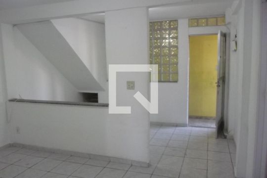 Sala de apartamento à venda com 2 quartos, 36m² em Pilares, Rio de Janeiro