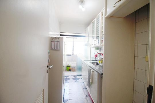 Cozinha de apartamento à venda com 3 quartos, 63m² em Vila Progredior, São Paulo