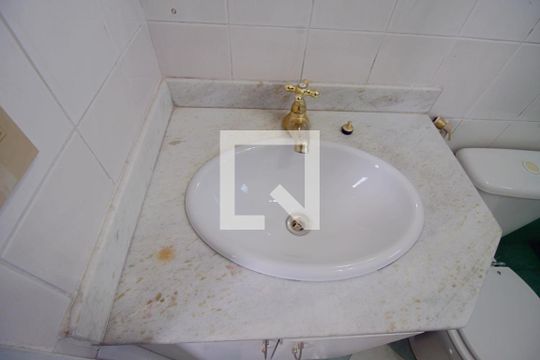 Banheiro da Suíte 2 de apartamento à venda com 3 quartos, 63m² em Vila Progredior, São Paulo