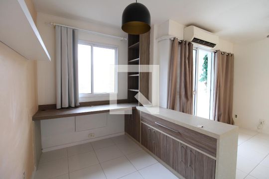 Sala de apartamento à venda com 2 quartos, 75m² em Camorim, Rio de Janeiro
