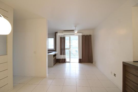 Sala de apartamento à venda com 2 quartos, 75m² em Camorim, Rio de Janeiro