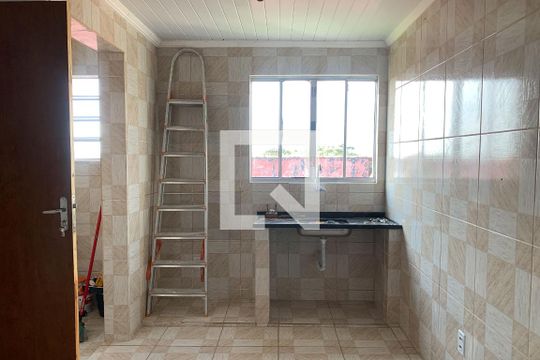 Cozinha de apartamento para alugar com 2 quartos, 55m² em Parque Santa Rosa, Suzano