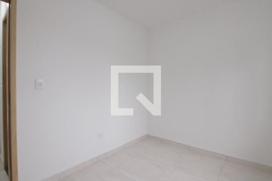 Quarto 2 de apartamento para alugar com 2 quartos, 40m² em Vila Paranagua, São Paulo