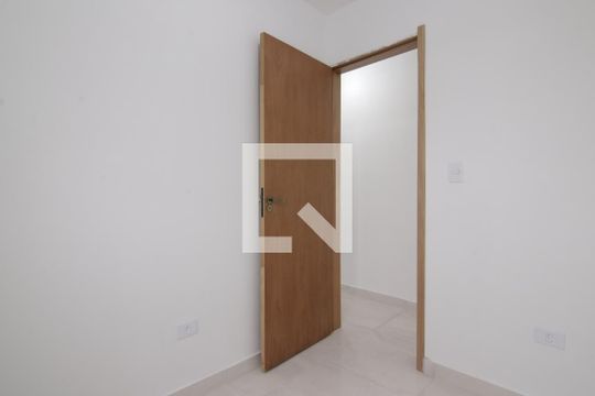 Quarto 1 de apartamento para alugar com 2 quartos, 40m² em Vila Paranagua, São Paulo