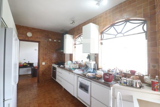 Cozinha  de casa à venda com 4 quartos, 460m² em Jardim Franca, São Paulo