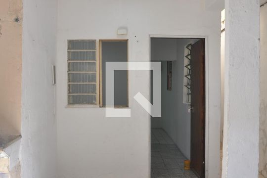 Quintal de casa para alugar com 1 quarto, 35m² em Vila Ramos, São Paulo