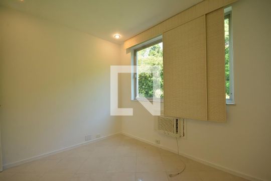 Quarto de apartamento para alugar com 2 quartos, 80m² em Botafogo, Rio de Janeiro